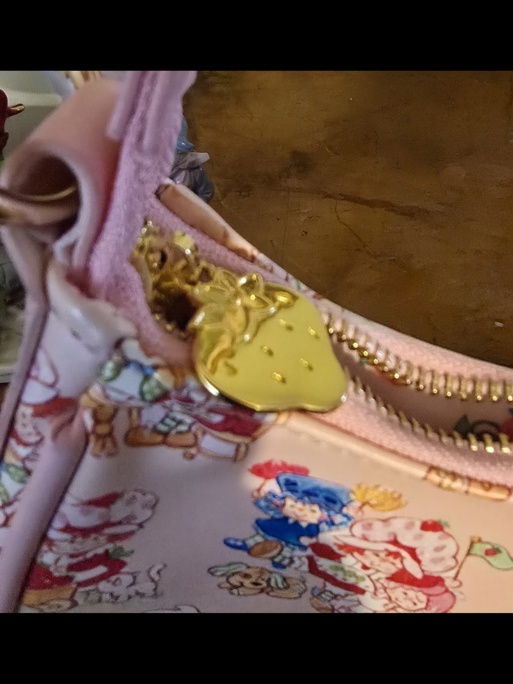Strawberry Shortcake x Cakeworthy Mini Baguette Bag 🍓✨ - Picture 3 of 4
